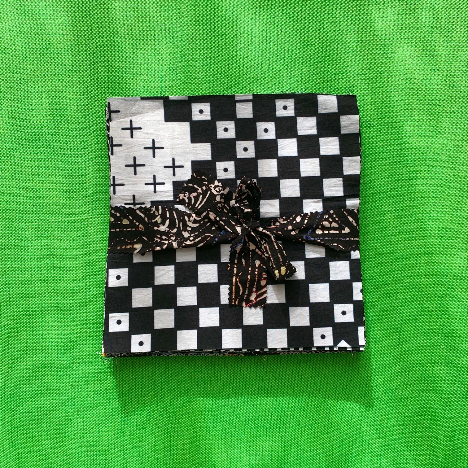 10" Quilting Squares Bundle - Image 4
