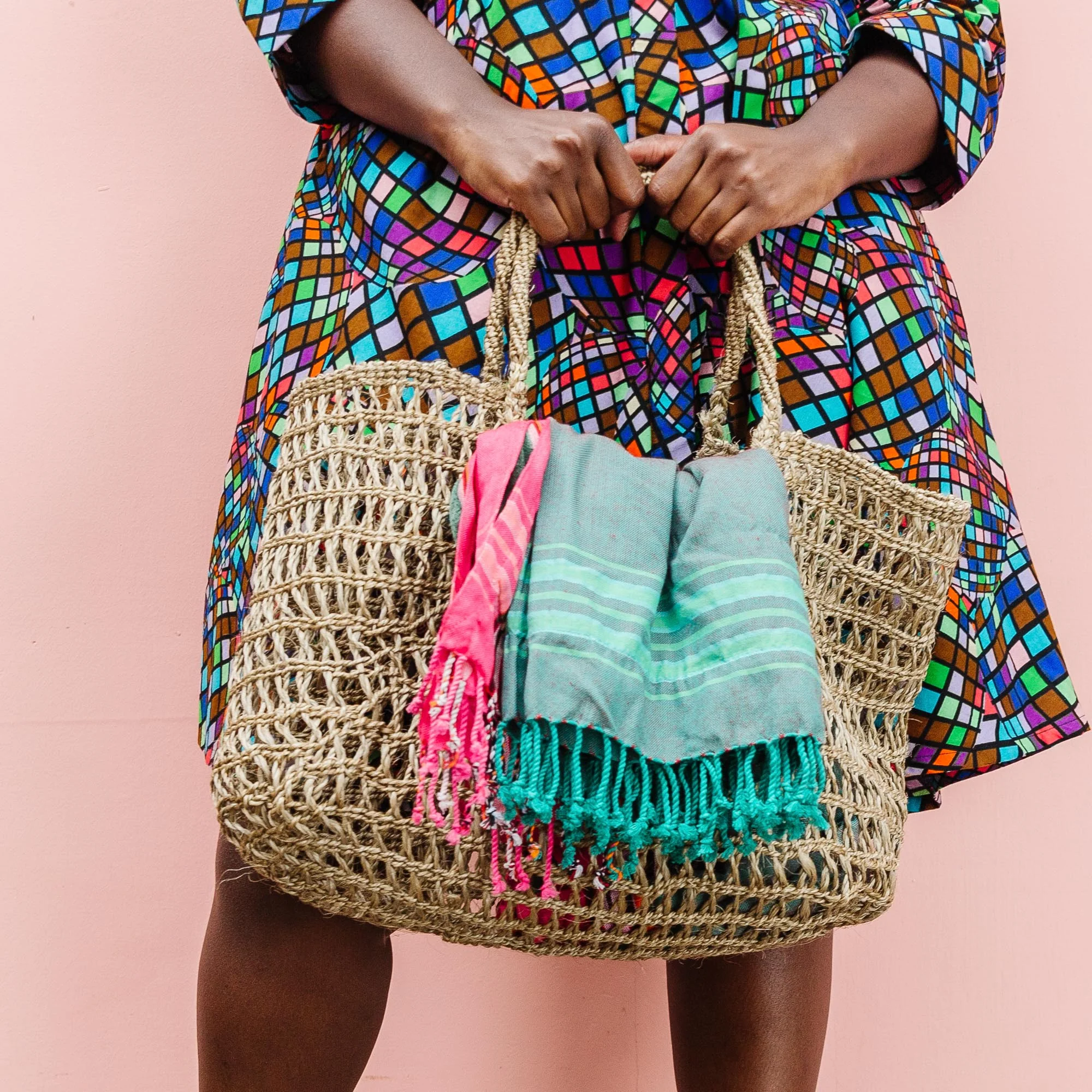 Handwoven Rattan Beach Bag - Image 3