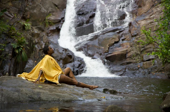 Ethiopian Handwoven Eco-Friendly Cotton Beach Towel - Image 4