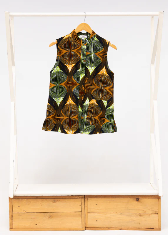 Resonate Sleeveless Shirt - Image 3
